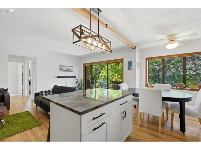 2021 Sw MAIN St 41, Portland, OR 97205
