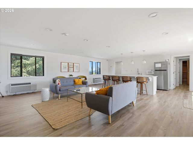 2021 Sw MAIN St 41, Portland, OR 97205