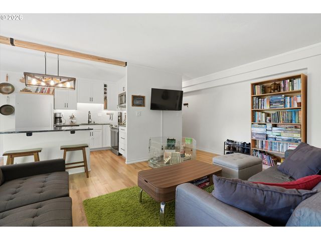 2021 Sw MAIN St 41, Portland, OR 97205