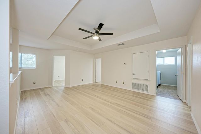 115 Camellia DR, Hutto, TX 78634