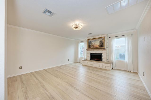 115 Camellia DR, Hutto, TX 78634