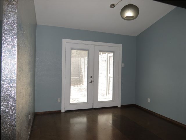 10505 Swallow Lane, Dallas, TX 75218