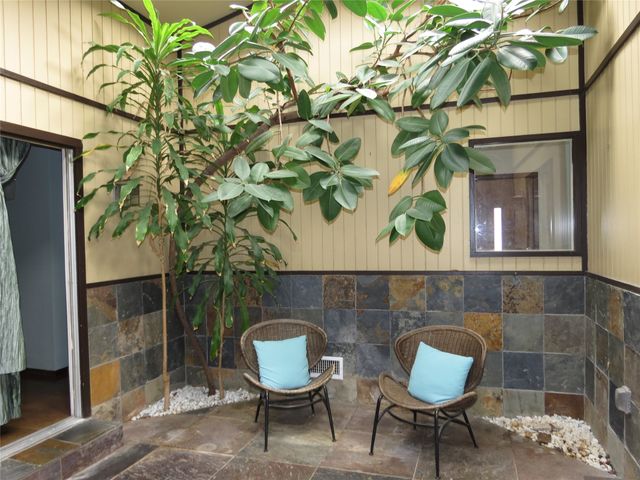 10505 Swallow Lane, Dallas, TX 75218