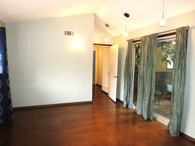 10505 Swallow Lane, Dallas, TX 75218