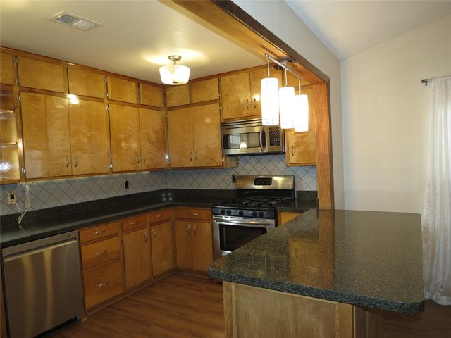 10505 Swallow Lane, Dallas, TX 75218