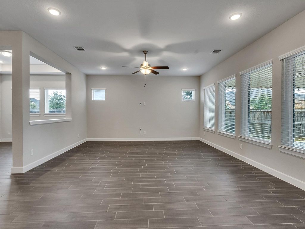 Image 10 of property listing at 7003 Goldstrum Way, Katy, TX 77493