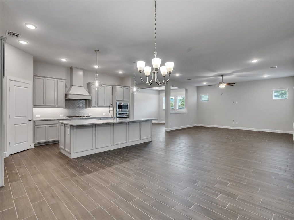 Image 16 of property listing at 7003 Goldstrum Way, Katy, TX 77493