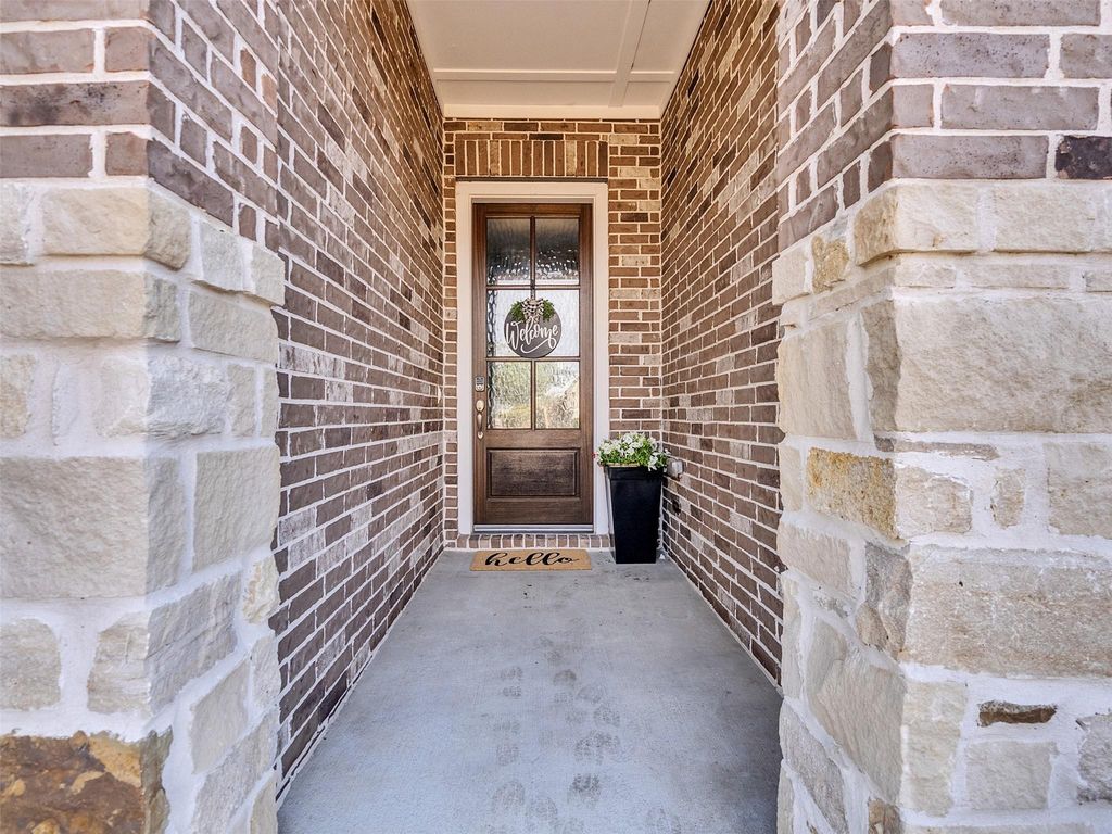 Image 3 of property listing at 7003 Goldstrum Way, Katy, TX 77493