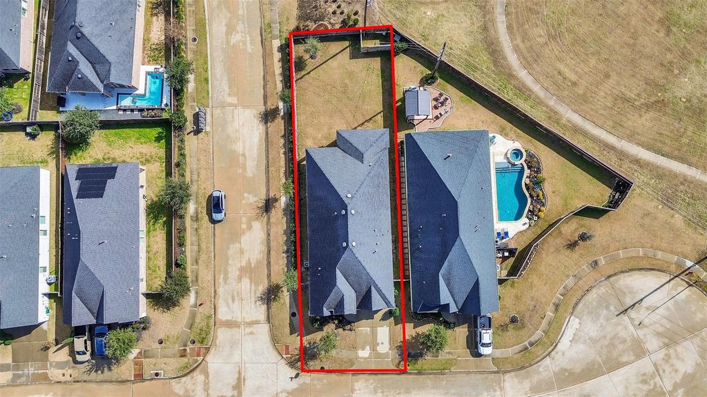 Image 5 of property listing at 7003 Goldstrum Way, Katy, TX 77493