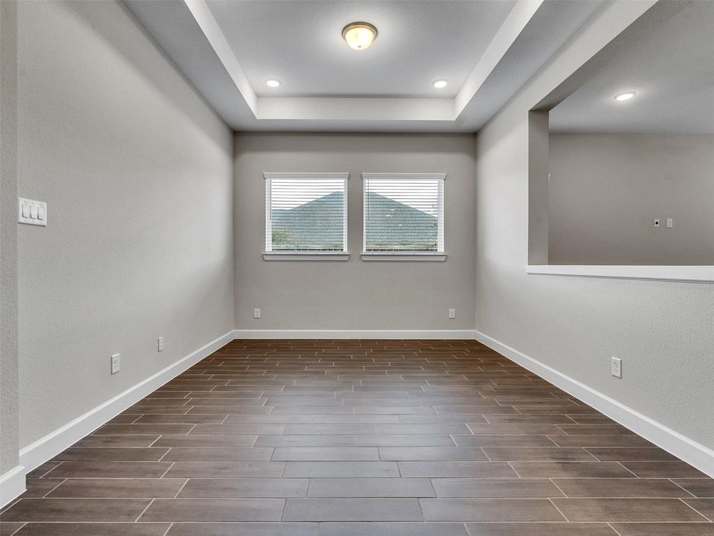 Image 8 of property listing at 7003 Goldstrum Way, Katy, TX 77493