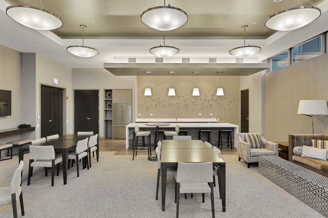 240 E Illinois Street 3001, Chicago, IL 60611