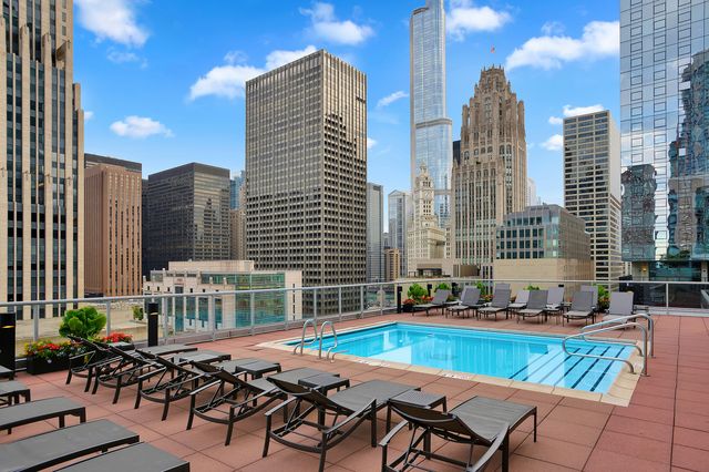 240 E Illinois Street 3001, Chicago, IL 60611