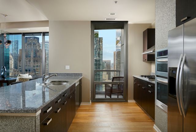 240 E Illinois Street 3001, Chicago, IL 60611
