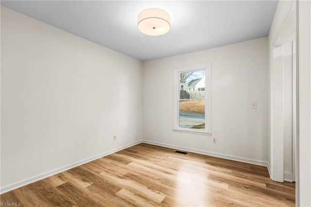 976 Chatfield Drive, Jamestown, NC 27282