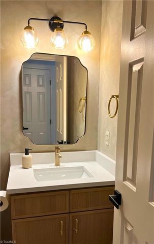 976 Chatfield Drive, Jamestown, NC 27282