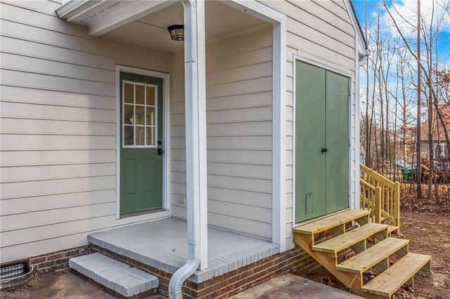 976 Chatfield Drive, Jamestown, NC 27282