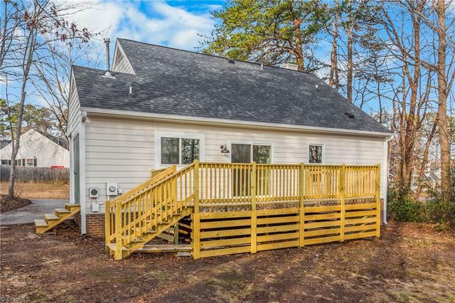 976 Chatfield Drive, Jamestown, NC 27282