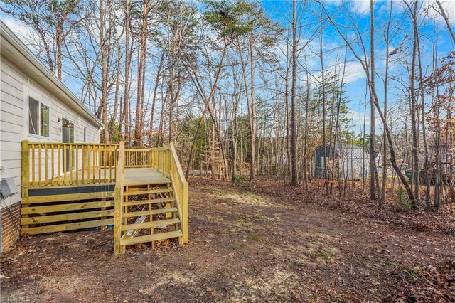 976 Chatfield Drive, Jamestown, NC 27282