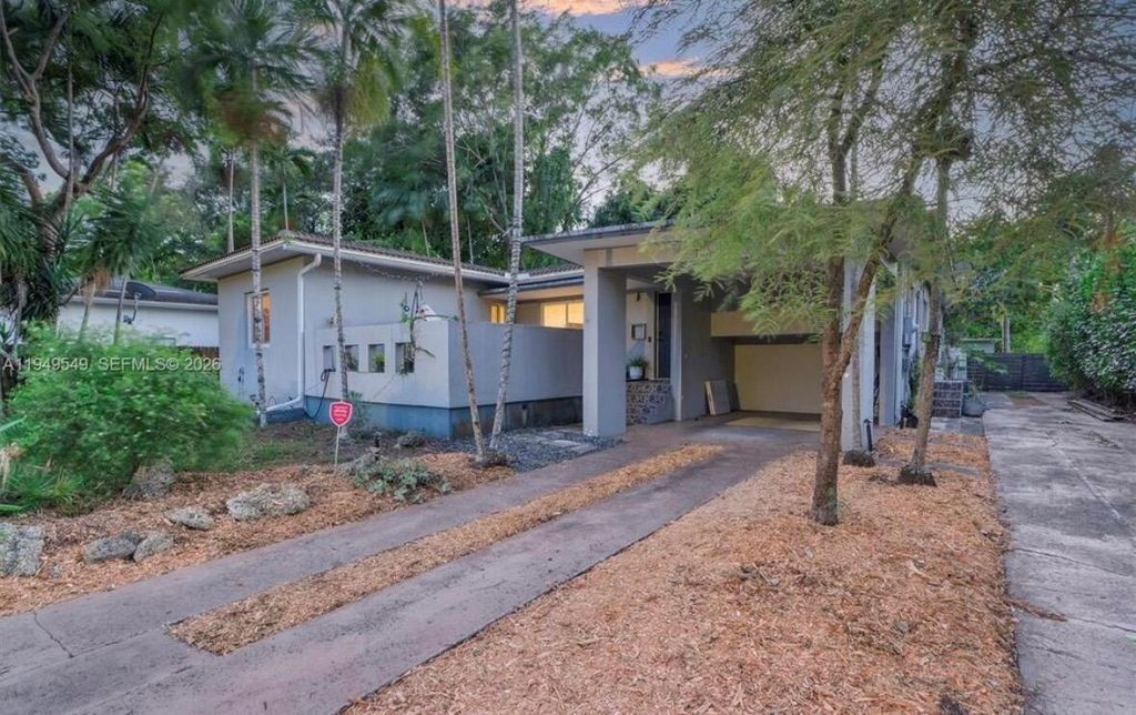 12660 GRIFFING Boulevard, North Miami, FL 33161