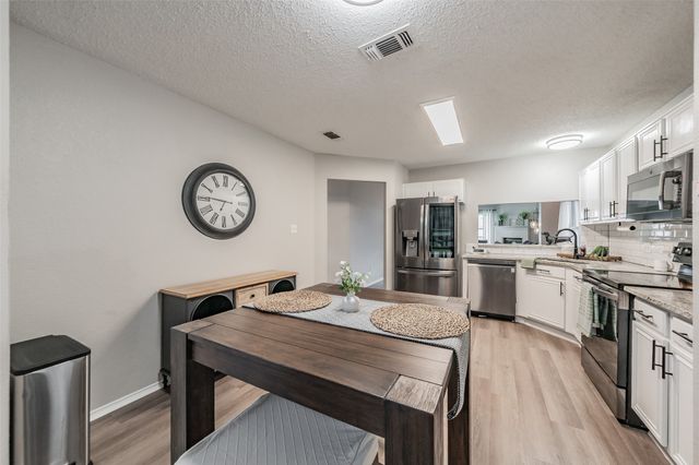 7000 Rovato Drive, Arlington, TX 76001