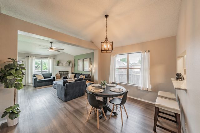7000 Rovato Drive, Arlington, TX 76001