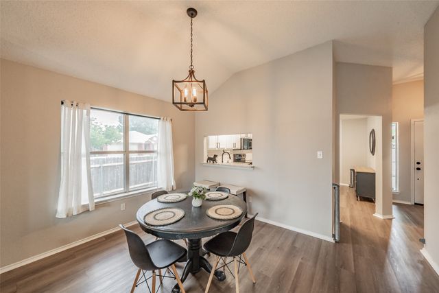 7000 Rovato Drive, Arlington, TX 76001