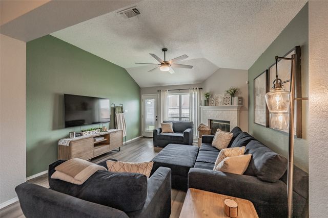 7000 Rovato Drive, Arlington, TX 76001