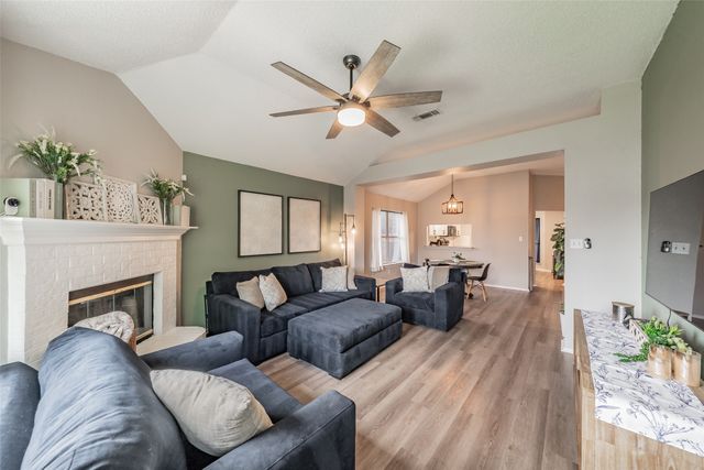 7000 Rovato Drive, Arlington, TX 76001