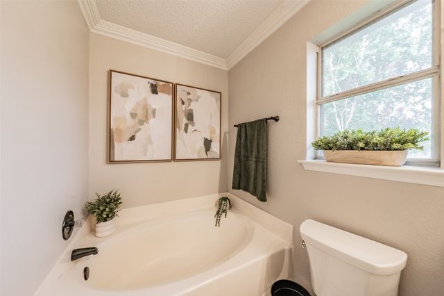 7000 Rovato Drive, Arlington, TX 76001