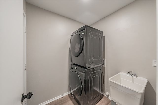 7000 Rovato Drive, Arlington, TX 76001