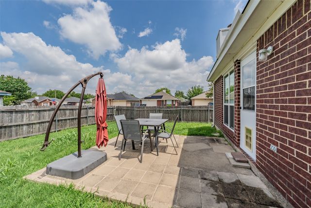 7000 Rovato Drive, Arlington, TX 76001