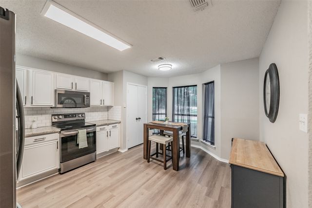 7000 Rovato Drive, Arlington, TX 76001