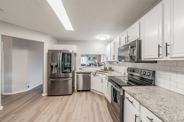 7000 Rovato Drive, Arlington, TX 76001