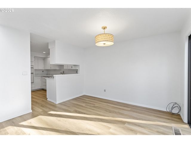 3676 SPRING Ln, Lake Oswego, OR 97035