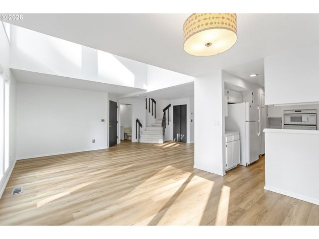 3676 SPRING Ln, Lake Oswego, OR 97035