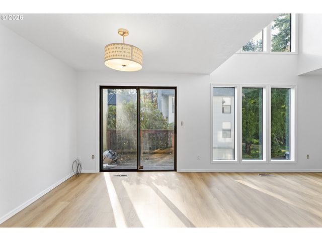 3676 SPRING Ln, Lake Oswego, OR 97035