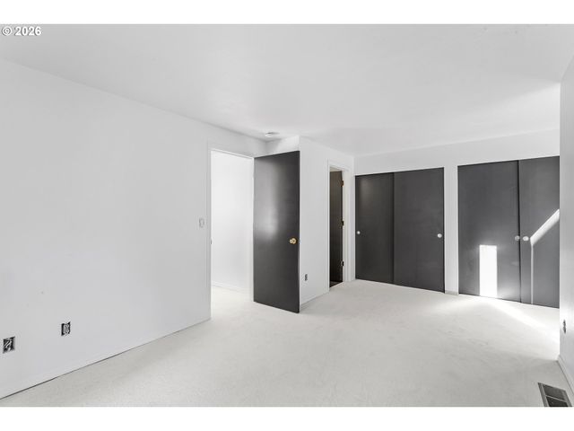 3676 SPRING Ln, Lake Oswego, OR 97035