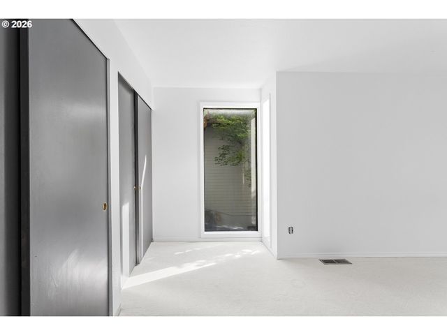 3676 SPRING Ln, Lake Oswego, OR 97035