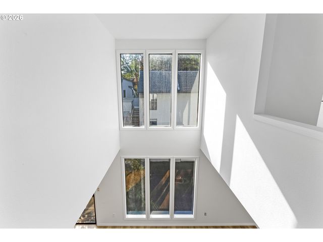 3676 SPRING Ln, Lake Oswego, OR 97035