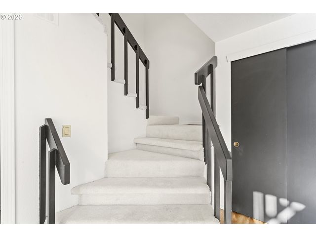 3676 SPRING Ln, Lake Oswego, OR 97035