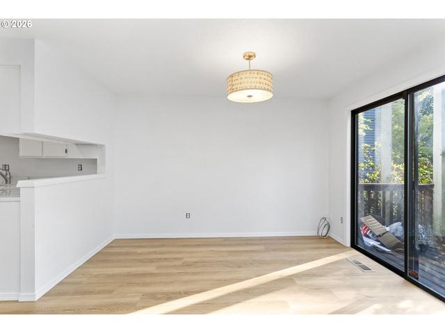 3676 SPRING Ln, Lake Oswego, OR 97035