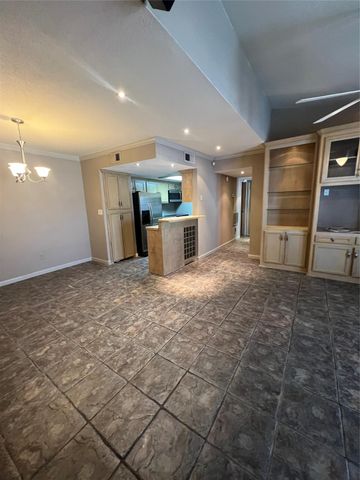 9009 Richmond Avenue 711, Houston, TX 77063