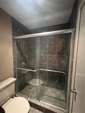 9009 Richmond Avenue 711, Houston, TX 77063