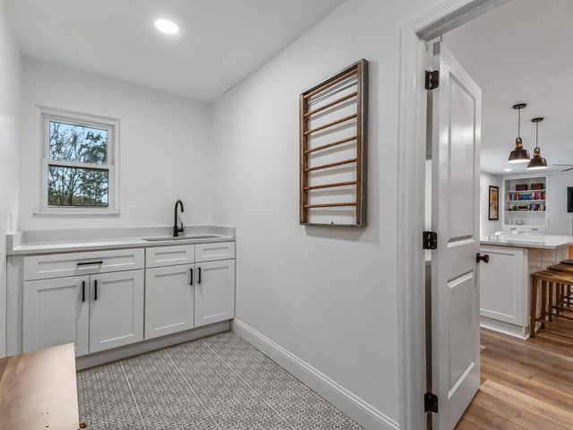 2209 Demeron Road, Tallahassee, FL 32308