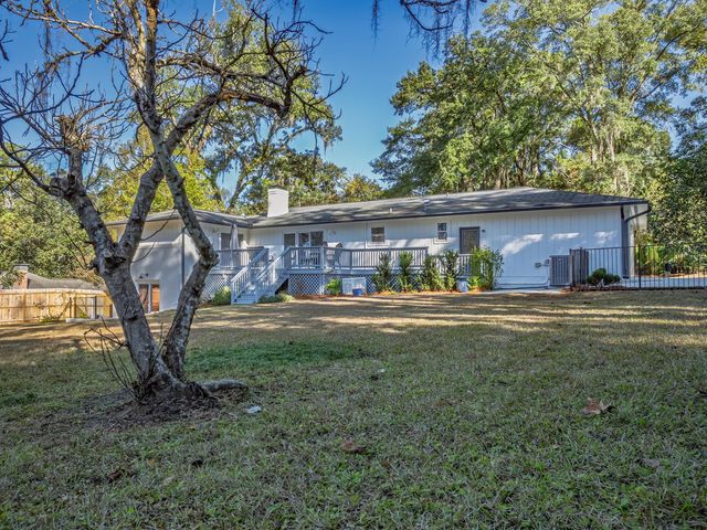 2209 Demeron Road, Tallahassee, FL 32308