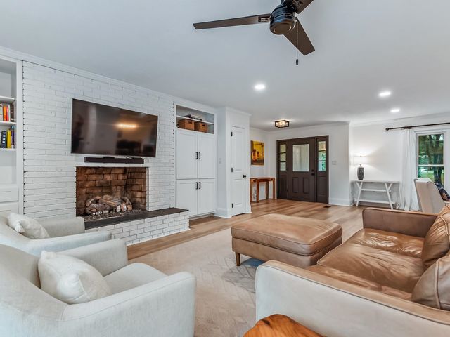 2209 Demeron Road, Tallahassee, FL 32308