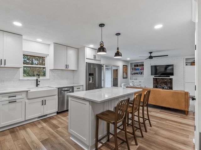 2209 Demeron Road, Tallahassee, FL 32308