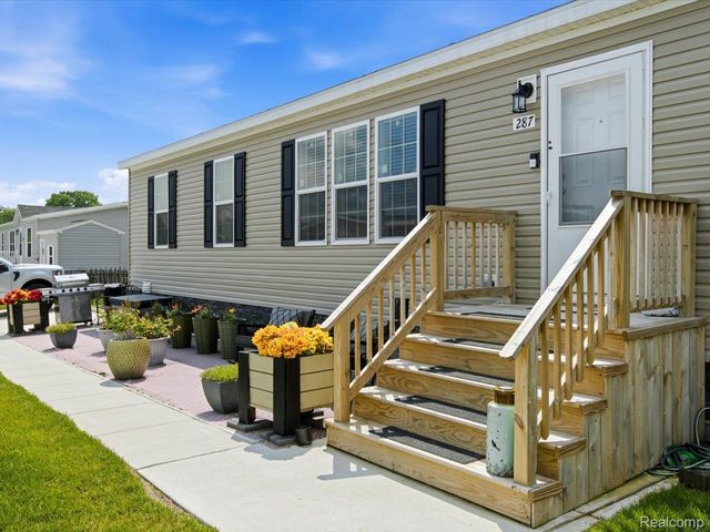 287 Rosebud Court, Port Huron Charter Township, MI 48060
