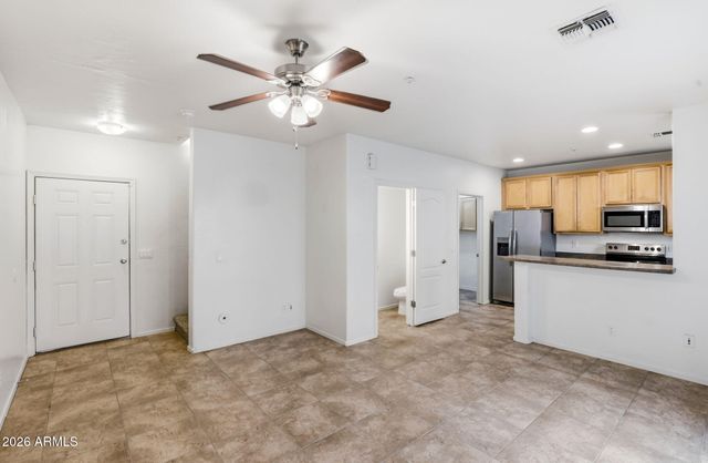 15818 N 25th Street 115, Phoenix, AZ 85032