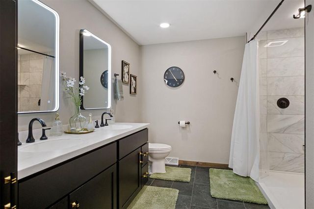 E4085 Woodfield Road, Eau Claire, WI 54701